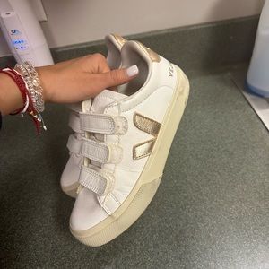 I have another with same color and same style